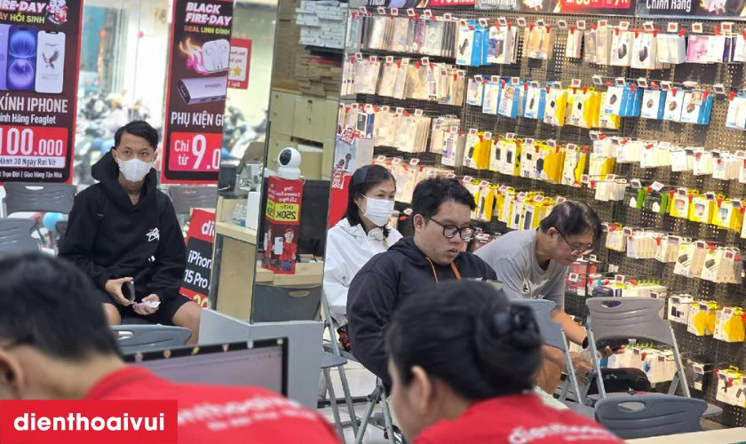 Sửa main - IC camera iPhone 7 uy t&iacute;n tại Điện Thoại Vui