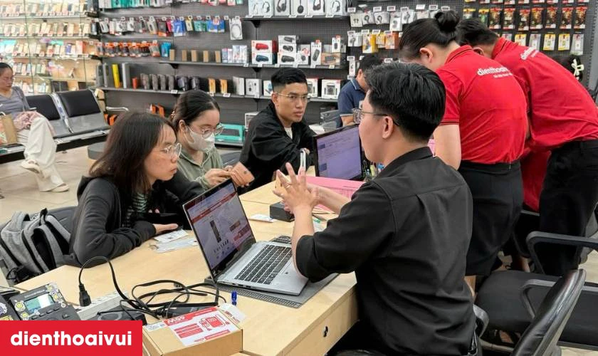 Địa chỉ sửa main - IC hiển thị cảm ứng iPhone 15 uy t&iacute;n