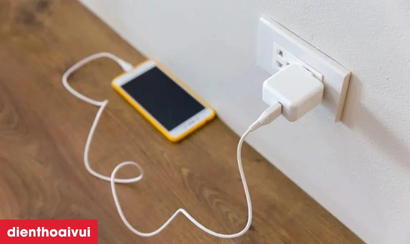 Nguy&ecirc;n nh&acirc;n g&acirc;y lỗi main IC nguồn điện thoại Tecno