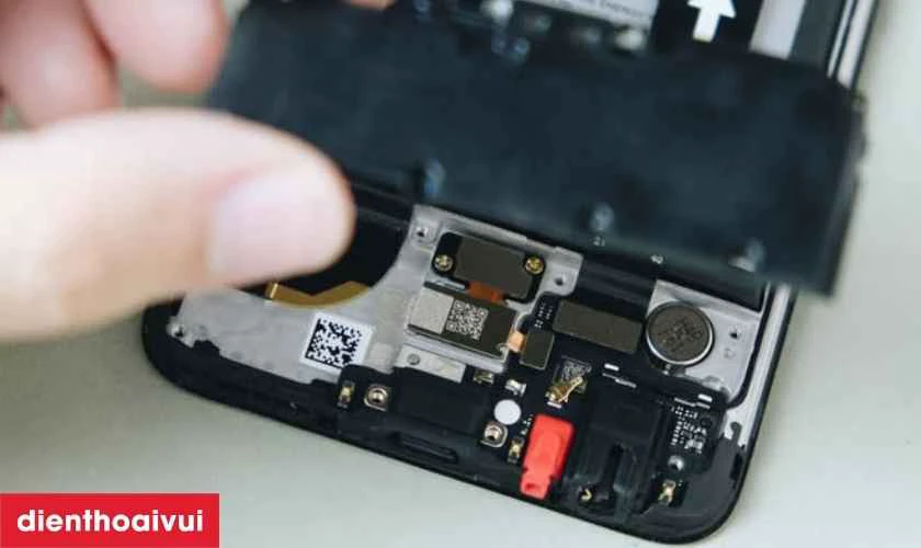 Sửa main IC nguồn điện thoại c&oacute; ảnh hưởng g&igrave; kh&ocirc;ng?