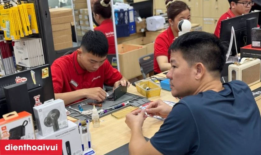 Sửa IC nguồn Samsung Galaxy M21 ch&iacute;nh h&atilde;ng, gi&aacute; rẻ tại Điện Thoại Vui