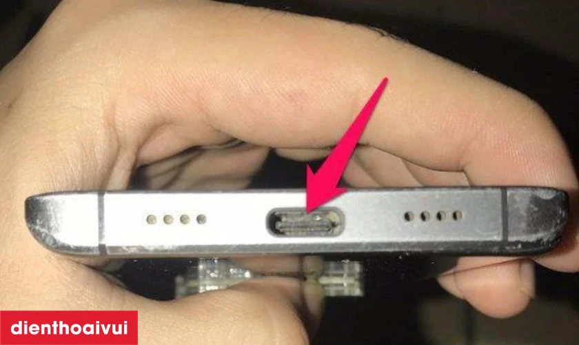 Nguyên nhân iPhone 13 Pro Max bị lỗi IC sạc