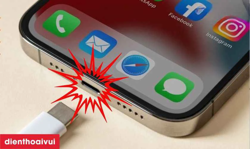 C&oacute; n&ecirc;n sửa main - IC sạc iPhone 15 Plus kh&ocirc;ng?