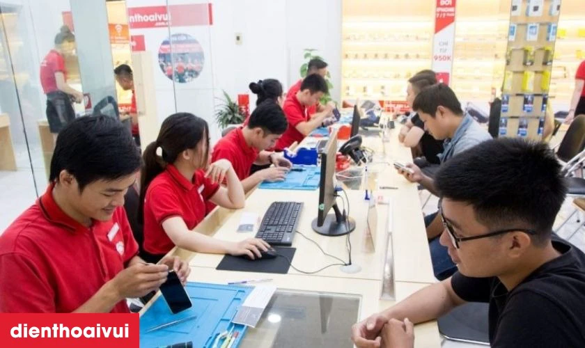 Quy tr&igrave;nh sửa main IC s&oacute;ng điện thoại OnePlus chuy&ecirc;n nghiệp tại Điện Thoại Vui