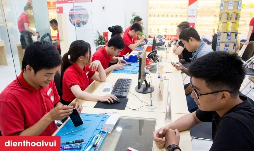 Quy tr&igrave;nh sửa main IC s&oacute;ng điện thoại Tecno lấy liền tại Điện Thoại Vui