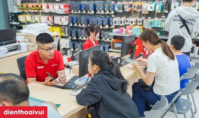 Khi hoàn tất, kỹ thuật viên kiểm tra toàn bộ chức năng