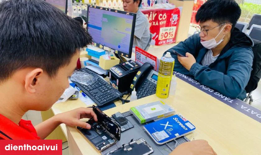 Quy tr&igrave;nh sửa main - IC s&oacute;ng iPhone 17 Pro Max tại Điện Thoại Vui