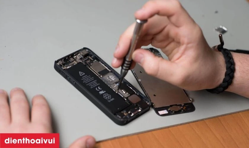 C&oacute; n&ecirc;n sửa main - IC wifi iPhone 14 Plus kh&ocirc;ng?