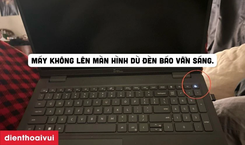 Dấu hiệu cho thấy rằng IC nguồn của laptop có thể bị lỗi