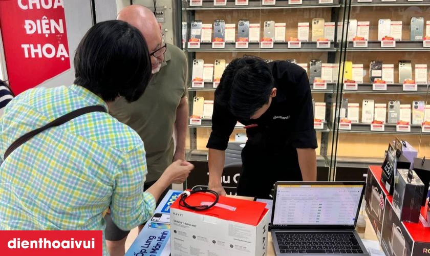 Sửa main lỗi màn hình MacBook Pro M1 A2338 2020 giá tốt tại Điện Thoại Vui