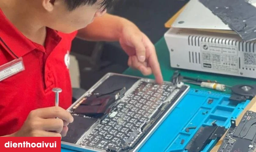 Xác định tình trạng và báo giá sửa main MacBook