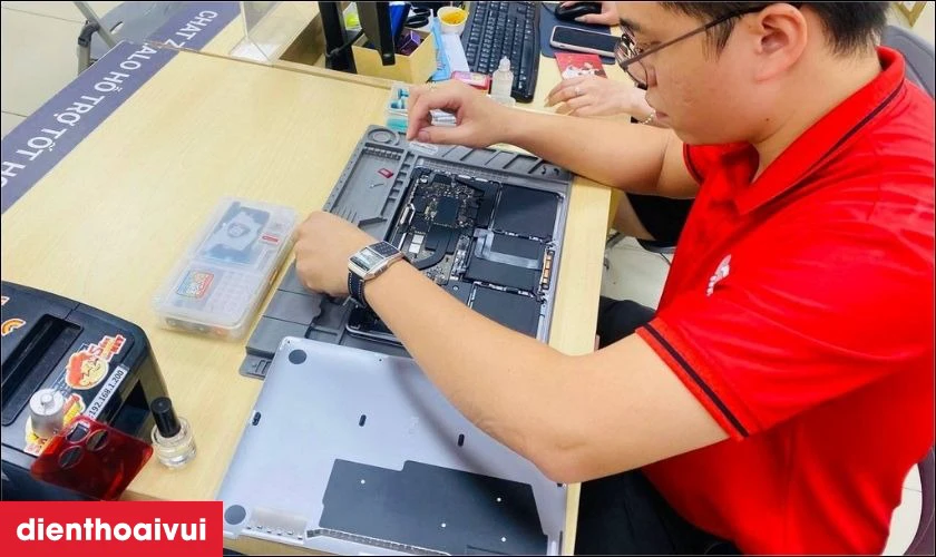 Quy trình sửa main lỗi mất sạc MacBook Pro 13 Inch A2289 2020 chuyên nghiệp