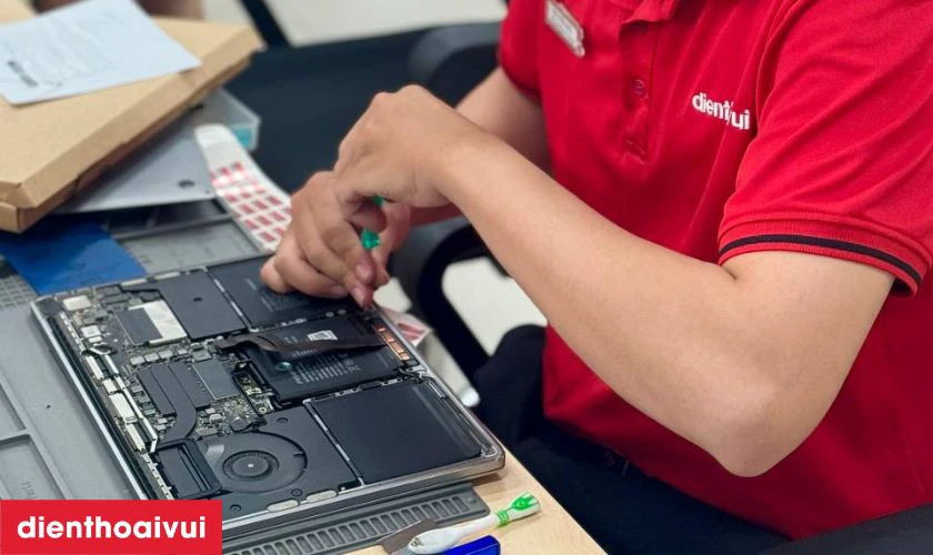 Kiểm tra và hoàn thiện MacBook Pro M1 A2338 2020