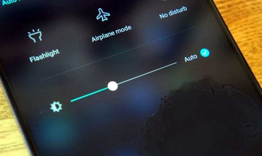 Cách khắc phục màn hình bị lỗi loang mực
