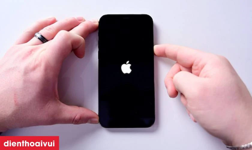 Dấu hiệu nhận biết nguồn iPhone 16 Pro bị hư nguồn