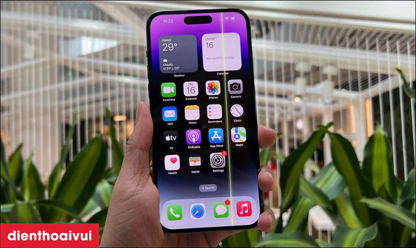 Dấu hiệu nhận biết iPhone 14 bị sọc màn hình