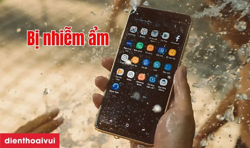 Nguyên nhân gây ra sọc màn hình của điện thoại Samsung S21 là gì?