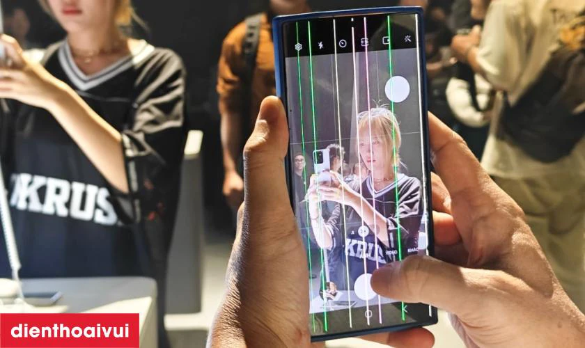 Khi nào nên sửa sọc màn hình Samsung S24 Ultra?