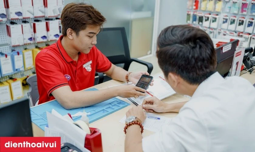 Quy tr&igrave;nh sửa main - IC wifi iPhone 12 Pro Max tại Điện Thoại Vui