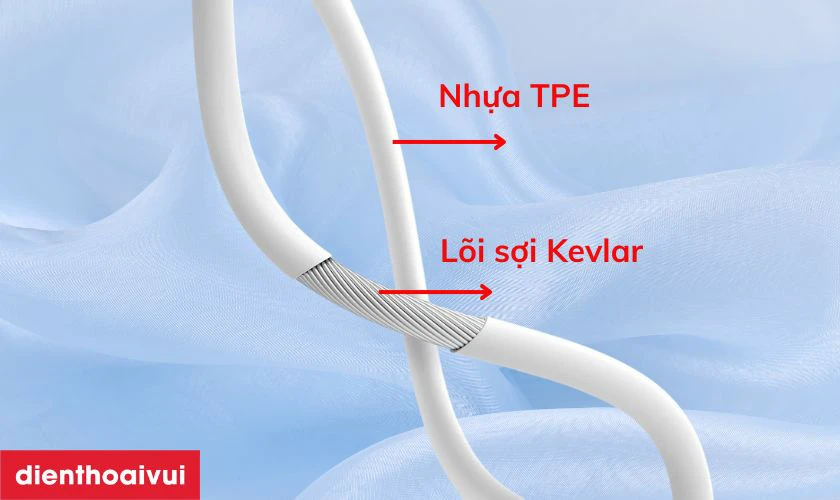 Dây cáp của tai nghe được chế tạo từ nhựa TPE bên ngoài và lõi sợi Kevlar bên trong