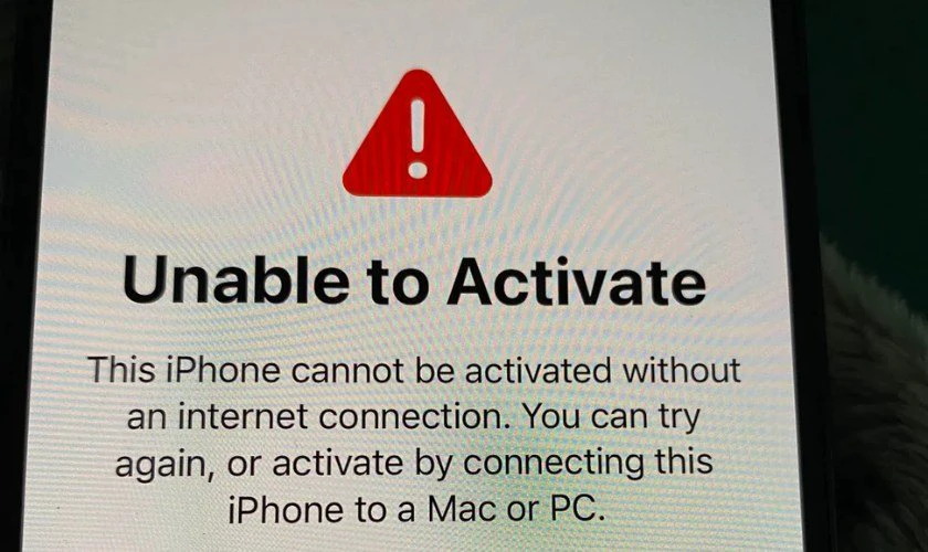 Lý do tại sao iPhone 14 Pro Max không tắt màn hình?