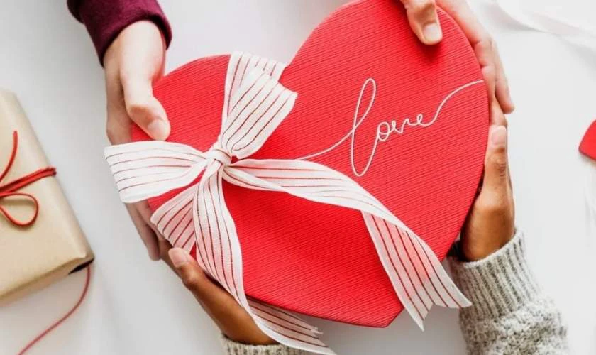 Lưu ý khi tặng quà Valentine cho bạn trai ở xa