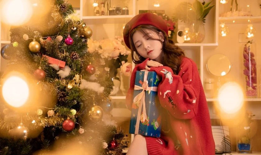 Cách tạo dáng chụp ảnh Noel một mình