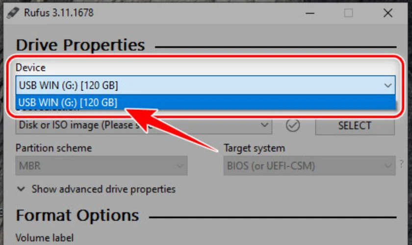 Tại giao diện Rufus, bạn chọn USB tạo bộ cài Windows 11 tại Device