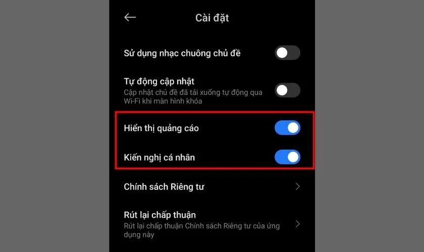 Trong mục Cài đặt, bạn tìm và tắt công tắc của hai mục Hiển thị quảng cáo và Kiến nghị cá nhân