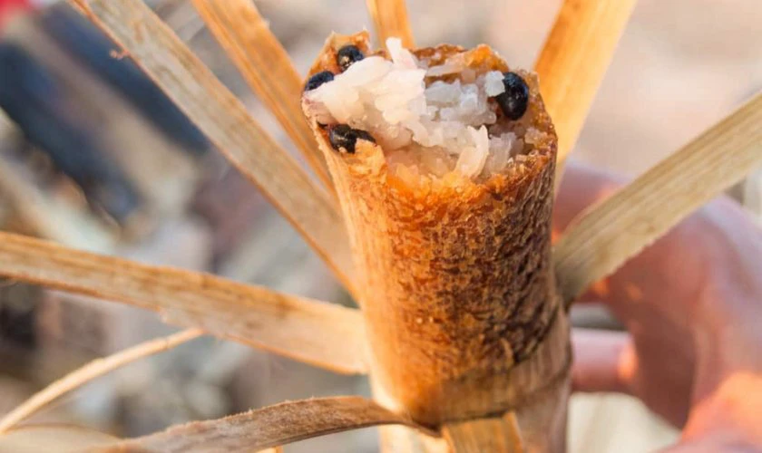 Num Kralan - Cơm lam Khmer