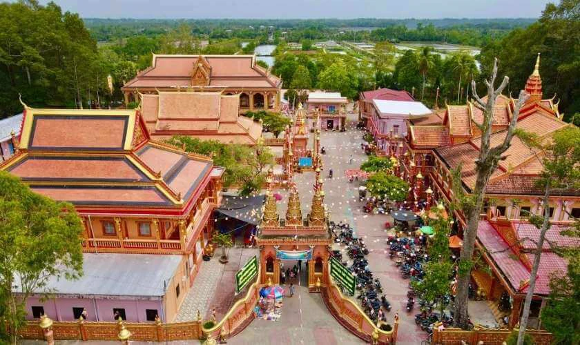 Trà Vinh (Xứ sở chùa Khmer)