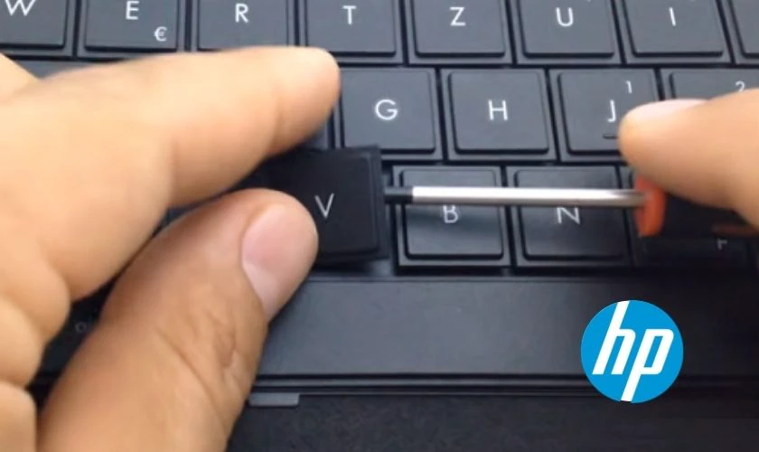 Thay 1 nút bàn phím laptop HP bao nhiêu tiền