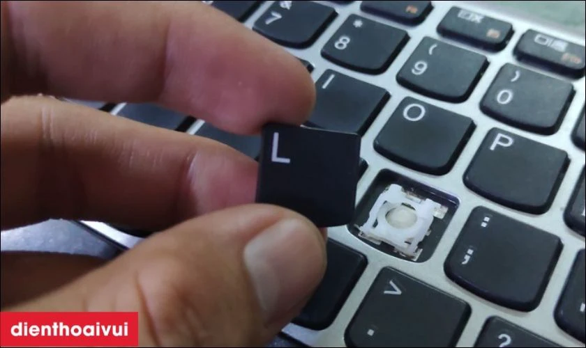Cách nhận biết bàn phím laptop ASUS ZENBOOK UX52 bị hư