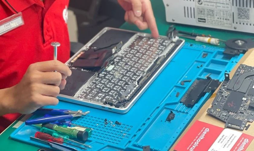 Những dấu hiệu cho thấy cần thay bàn phím laptop ngay