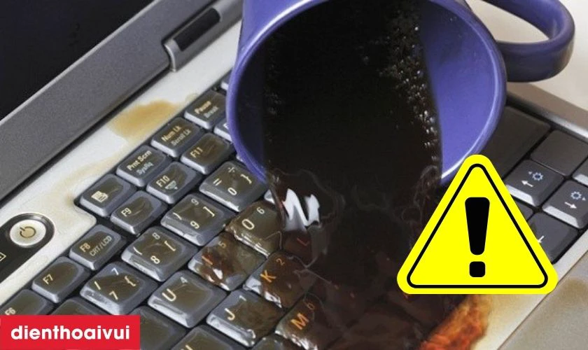 Đổ nước khiến bàn phím Dell Inspiron 14 5447 nhanh hỏng