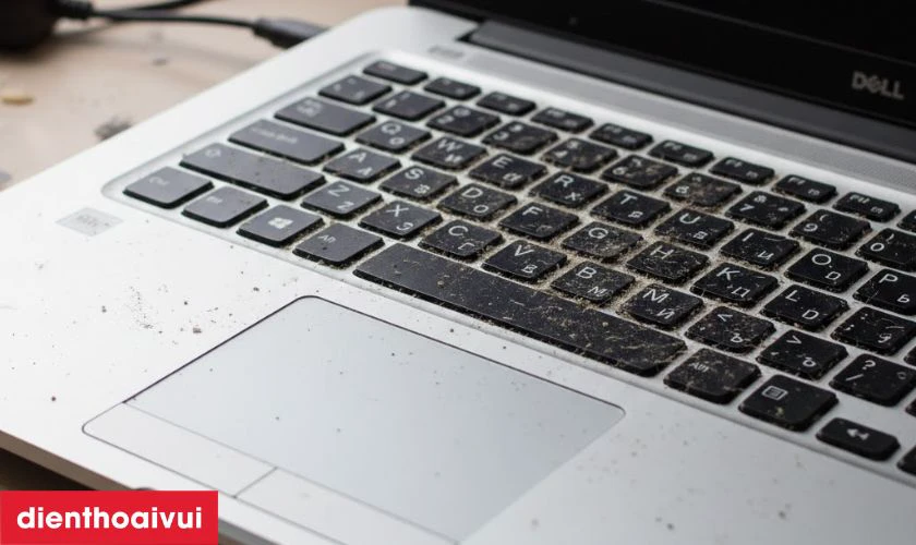 Nguy&ecirc;n nh&acirc;n khiến b&agrave;n ph&iacute;m laptop Dell Inspiron 15 5545 nhanh hỏng