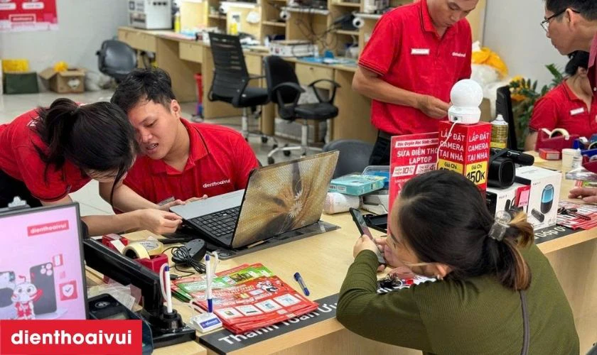 Quy tr&igrave;nh thay b&agrave;n ph&iacute;m laptop Dell Inspiron 15 5548 lấy liền tại Điện Thoại Vui