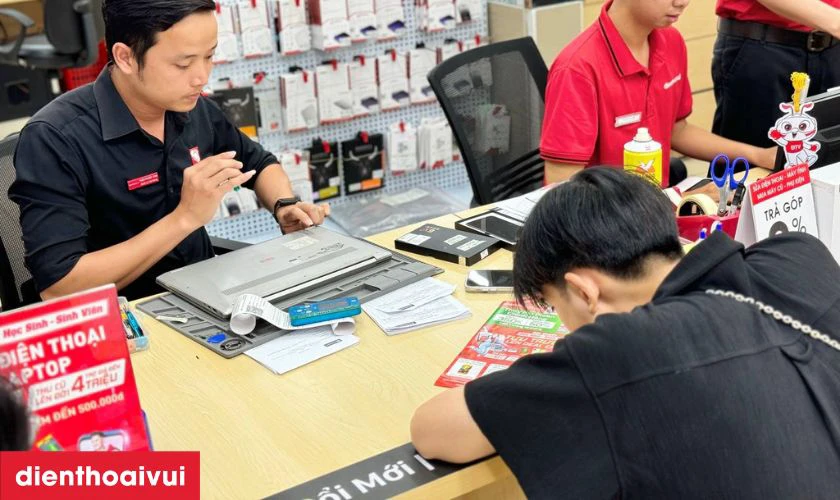 Quy trình thay bàn phím laptop Dell Inspiron 15 5559 lấy liền tại Điện Thoại Vui