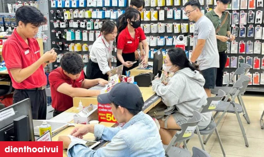 Thay b&agrave;n ph&iacute;m laptop Dell Inspiron 15 5568