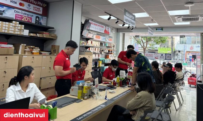 Quy tr&igrave;nh thay b&agrave;n ph&iacute;m laptop Dell Inspiron N5110 nhanh ch&oacute;ng, minh bạch tại Điện Thoại Vui