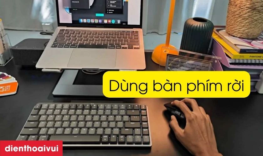 Dùng bàn phím rời khi chơi game