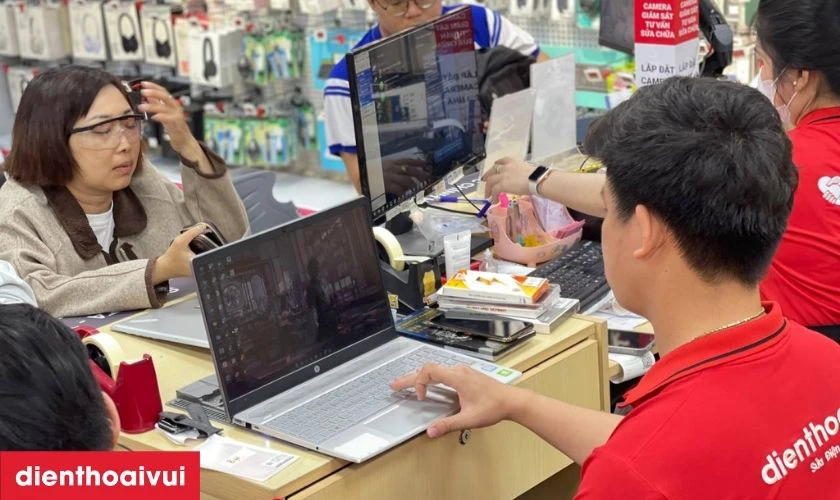 Quy tr&igrave;nh thay b&agrave;n ph&iacute;m laptop HP Compaq 42 nhanh ch&oacute;ng, lấy liền tại Điện Thoại Vui