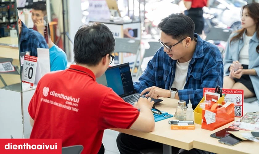 Thay b&agrave;n ph&iacute;m laptop HP Compaq 6730B