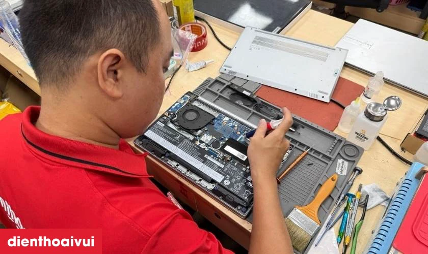 Quy tr&igrave;nh thay b&agrave;n ph&iacute;m laptop