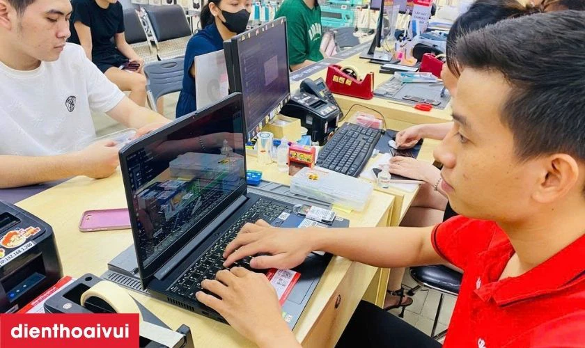 Quy tr&igrave;nh thay b&agrave;n ph&iacute;m laptop Lenovo IdeaPad 5 14ALC05 Điện Thoại Vui TPHCM, H&agrave; Nội