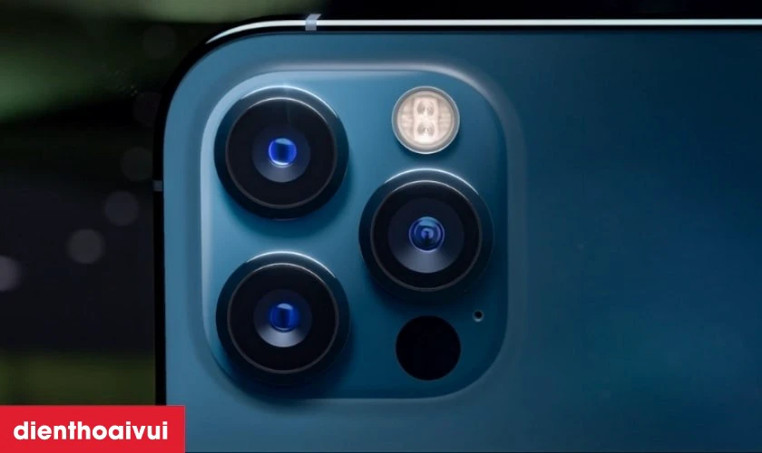 Thay camera sau iPhone 12 Pro Max