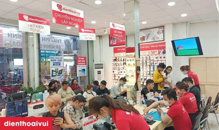 Dịch vụ thay camera sau iPhone 13 Pro Max chính hãng Hatech, lấy liền tại Điện Thoại Vui