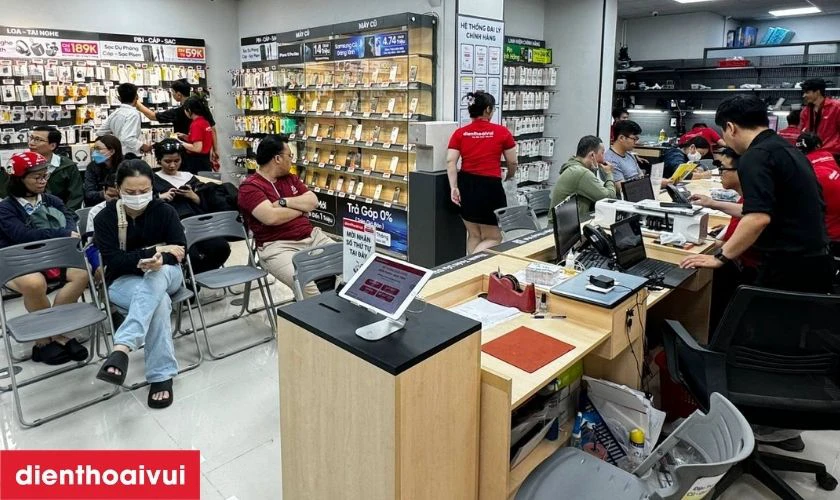 Địa chỉ thay camera sau iPhone 16 Plus chính hãng GENA uy tín, lấy liền tại TP.HCM và Hà Nội