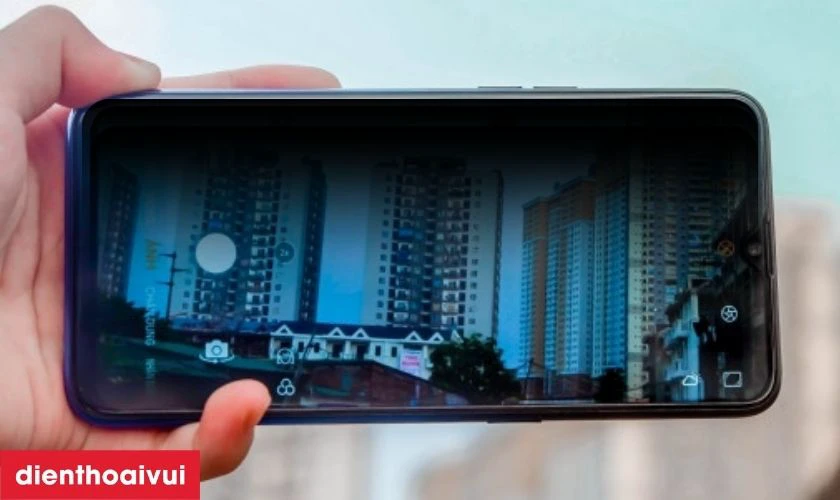 Khi n&agrave;o bạn cần thay camera sau Oppo A5i Pro?