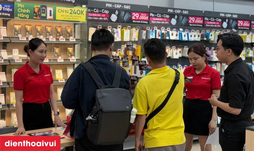 Địa chỉ thay camera sau Oppo A7 chính hãng, lấy liền tại TPHCM, Hà Nội?